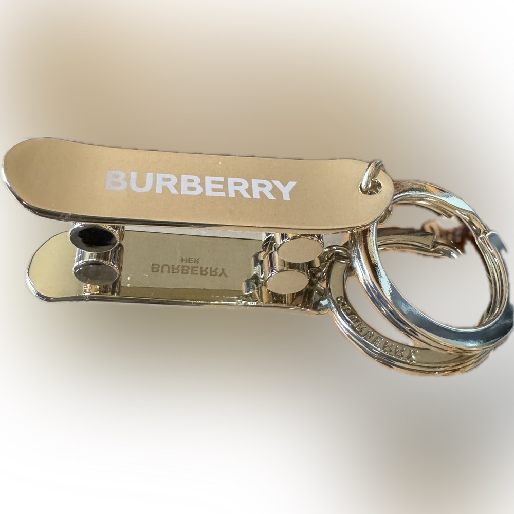 BURBERRY HER🛹Gold Skateboard Key FOB/Bag CHARM🔥Brand NEW🔥w/Free Sample! - Picture 4 of 14